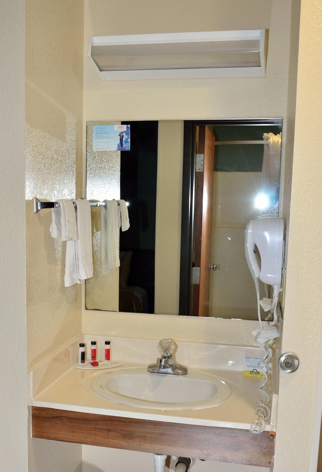 Days Inn By Wyndham Glasgow Εξωτερικό φωτογραφία