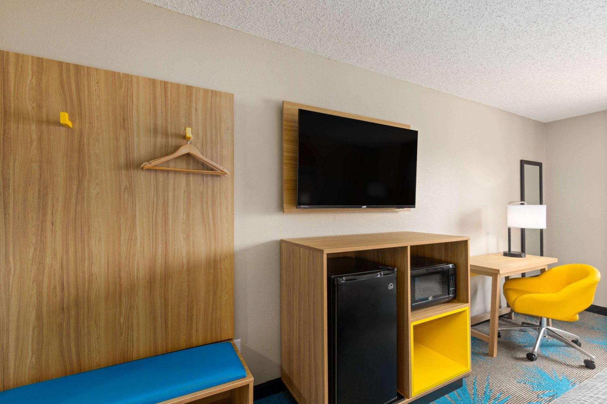 Days Inn By Wyndham Glasgow Εξωτερικό φωτογραφία